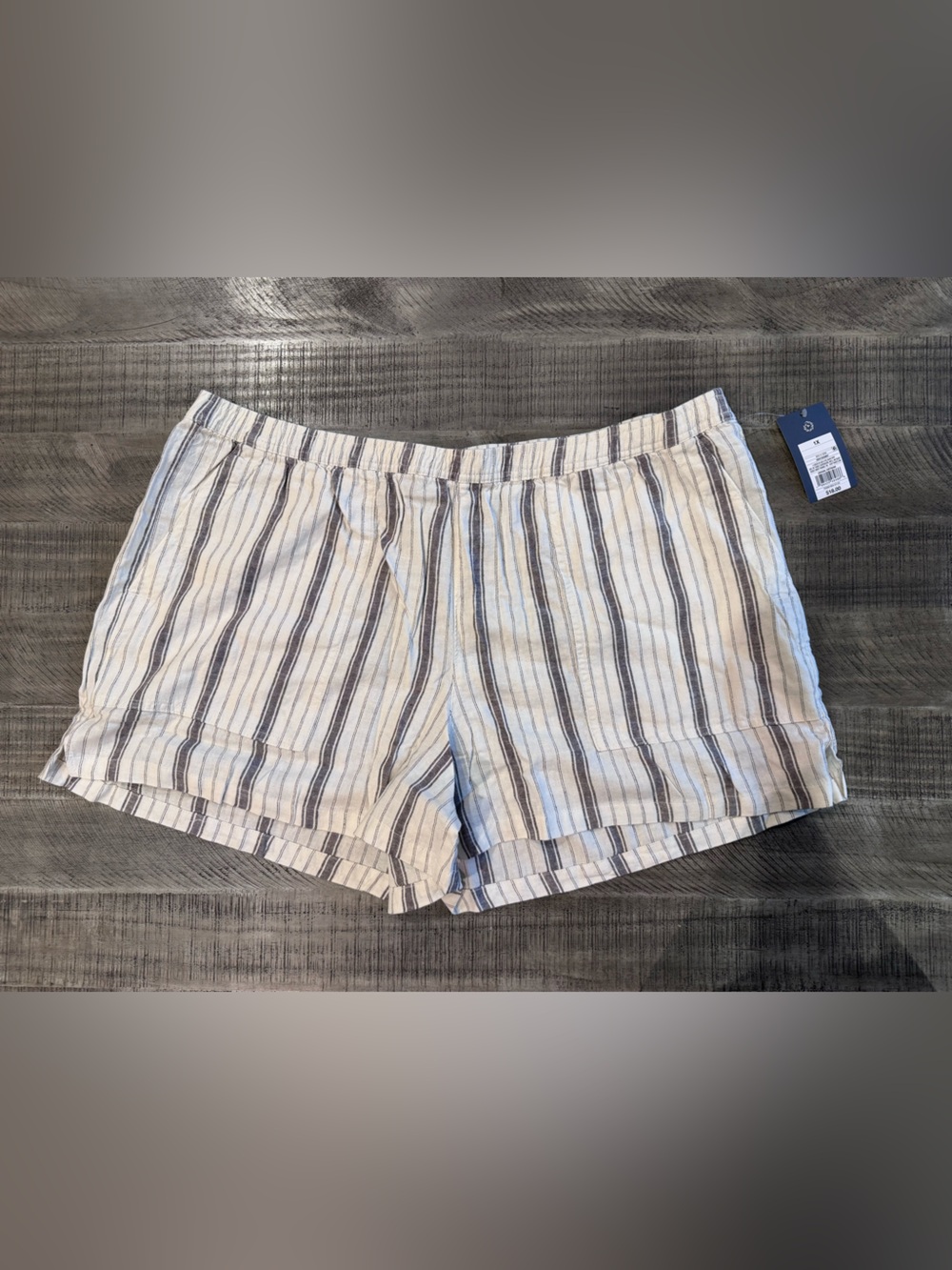 Universal Thread mid-rise linen pull on shorts